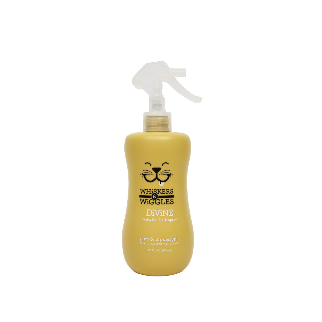 Shampoo en spray sin agua Wags & Wiggles para gatos, refresca y elimina olores. Aroma a Piña. 355 mL